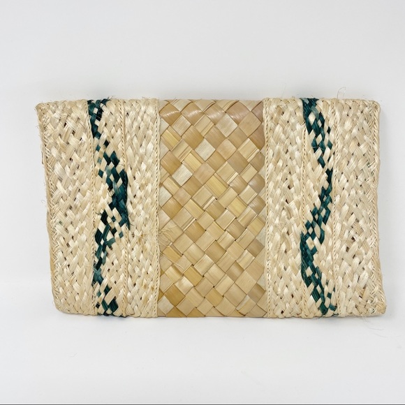 Hand Woven Straw Boho Clutch - Picture 2 of 4